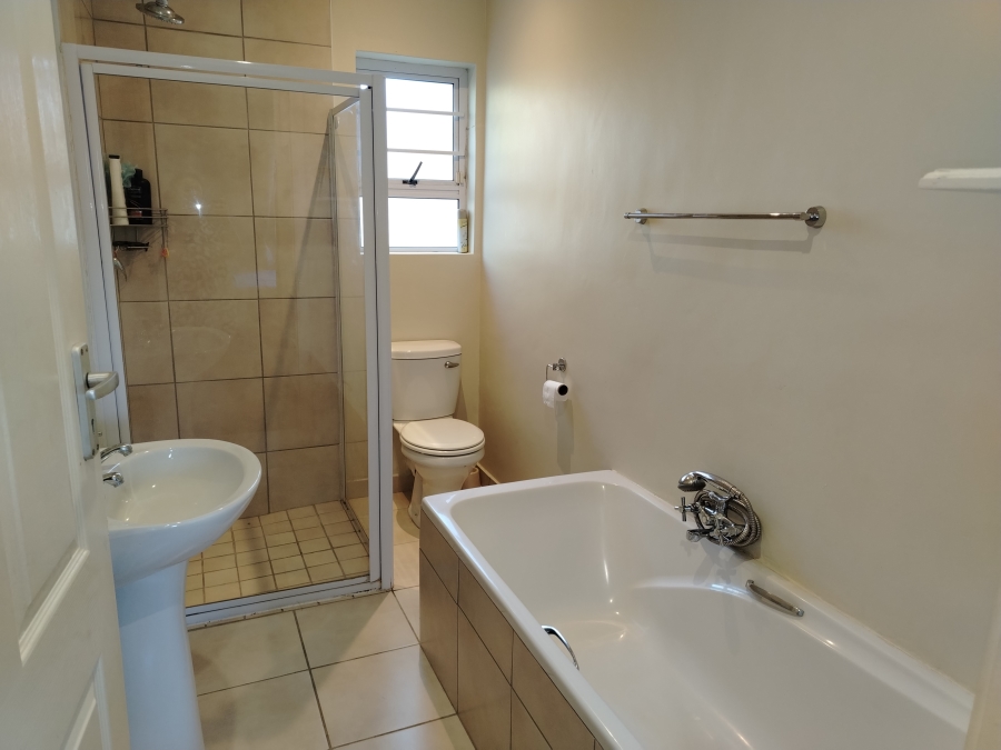 3 Bedroom Property for Sale in Gonubie Eastern Cape